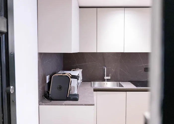 Apartament Suityrhome Rionemonti2 *
